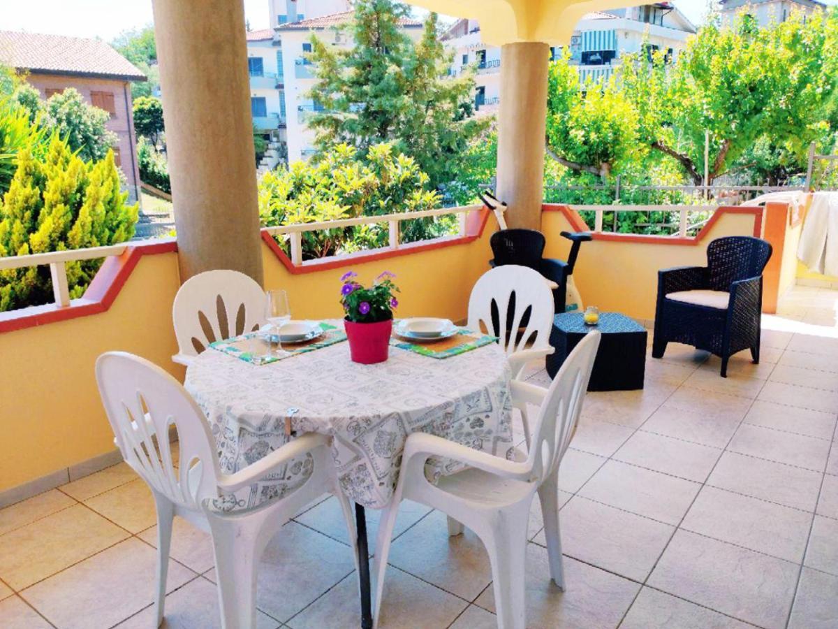 Villetta A Trebisacce Con Vista Mare Dış mekan fotoğraf